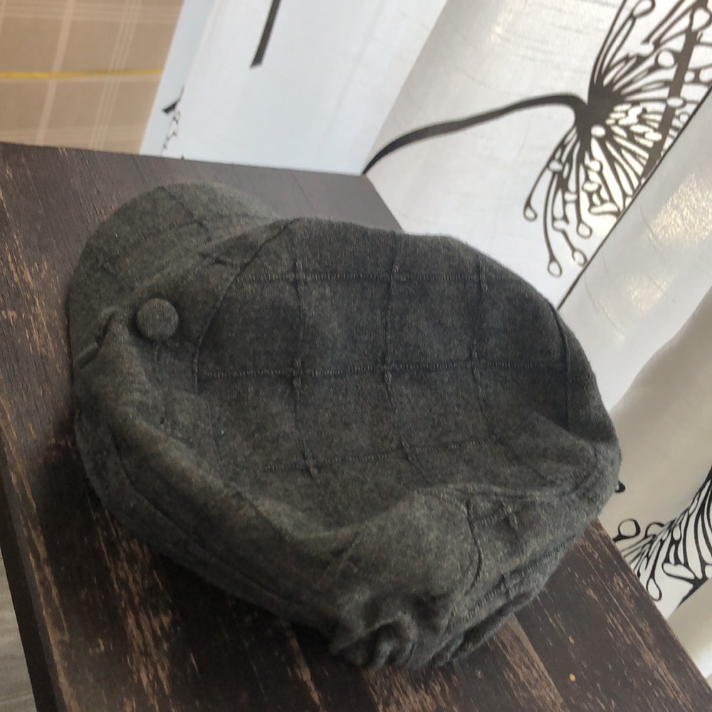 Wool hat - Picture 3 of 6